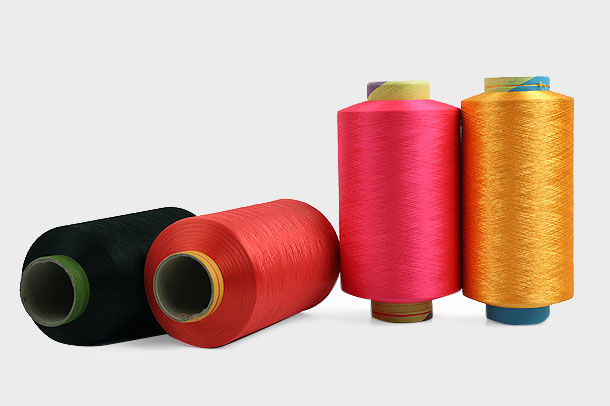 Polyester kesikli elyaf ve polyester filament arasındaki fark nedir?